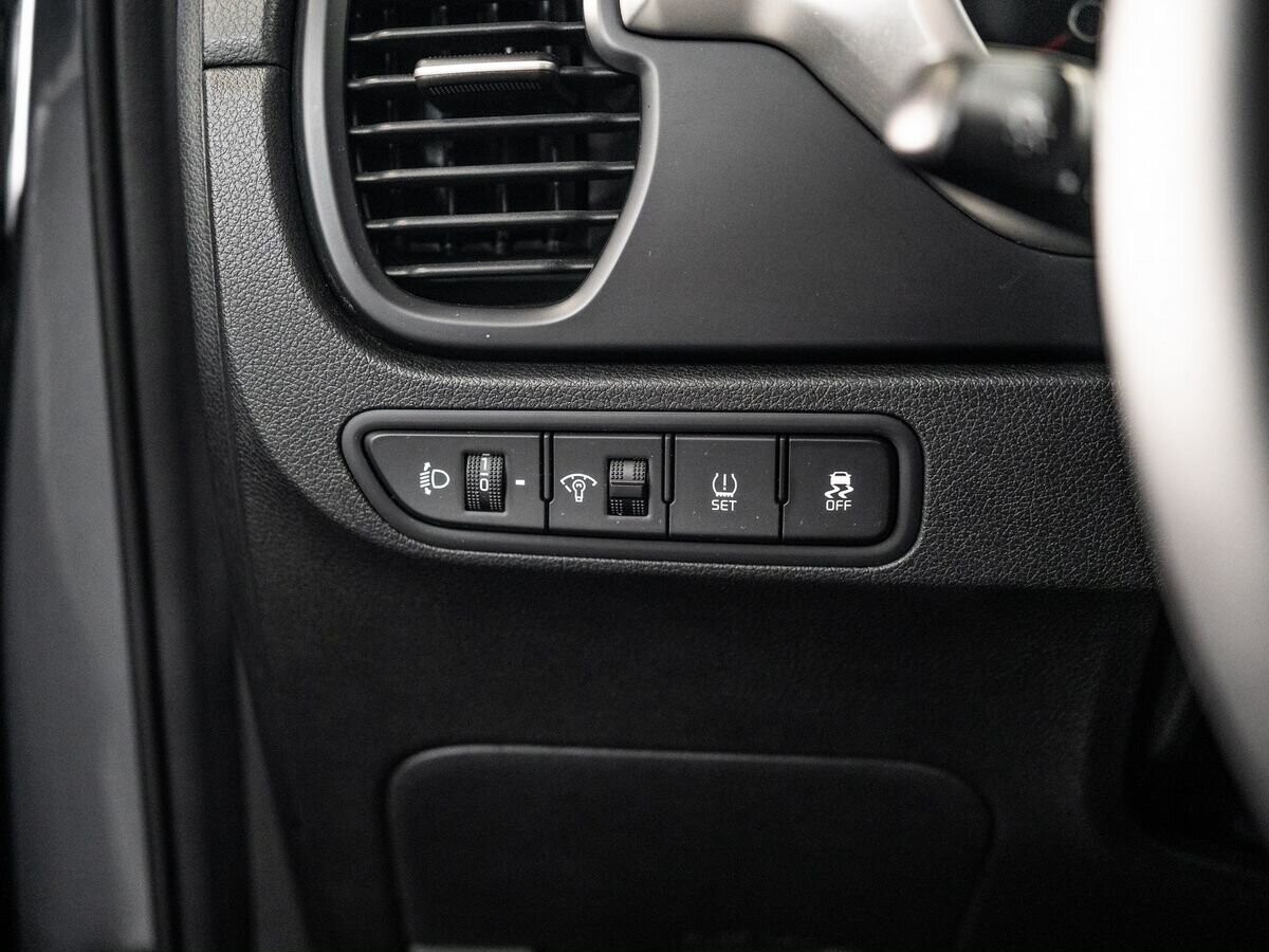 Kia Rio 2020 - фото автомобиля