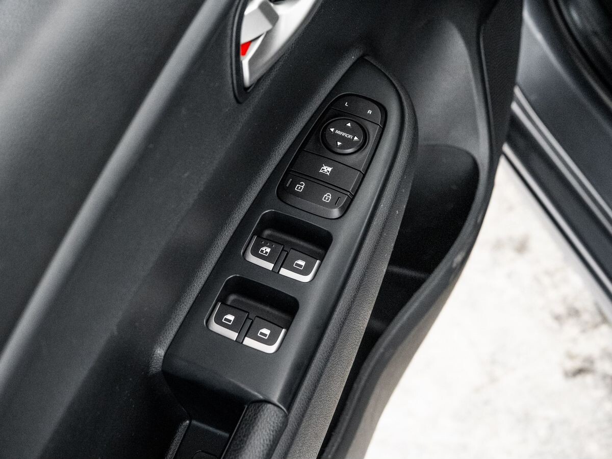 Kia Rio 2020 - фото автомобиля