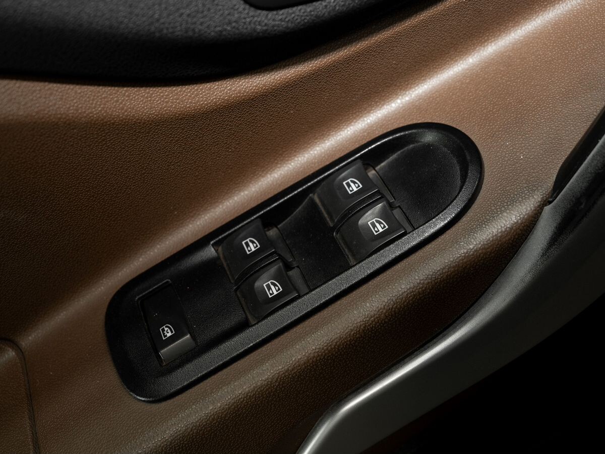 Lada (ВАЗ) XRAY 2017 - фото автомобиля