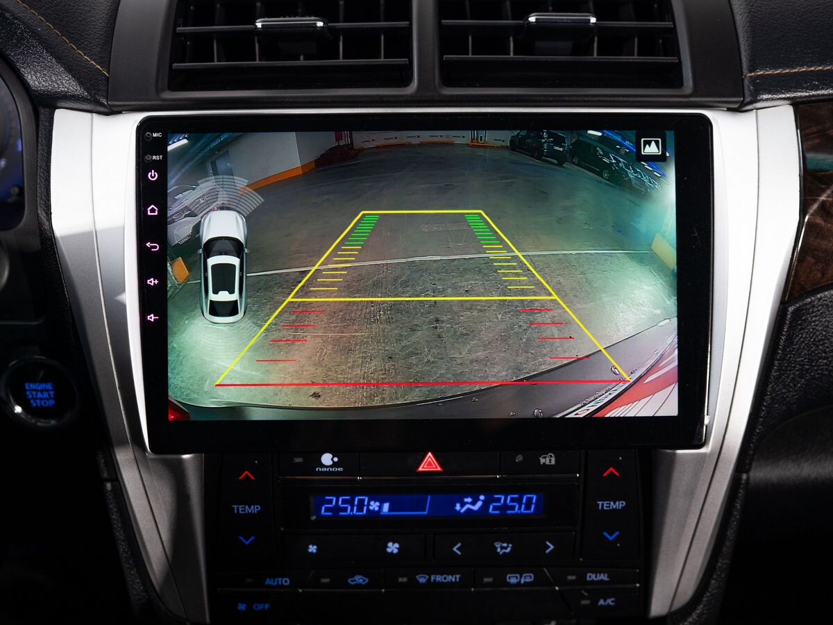 Toyota Camry 2015 - фото автомобиля