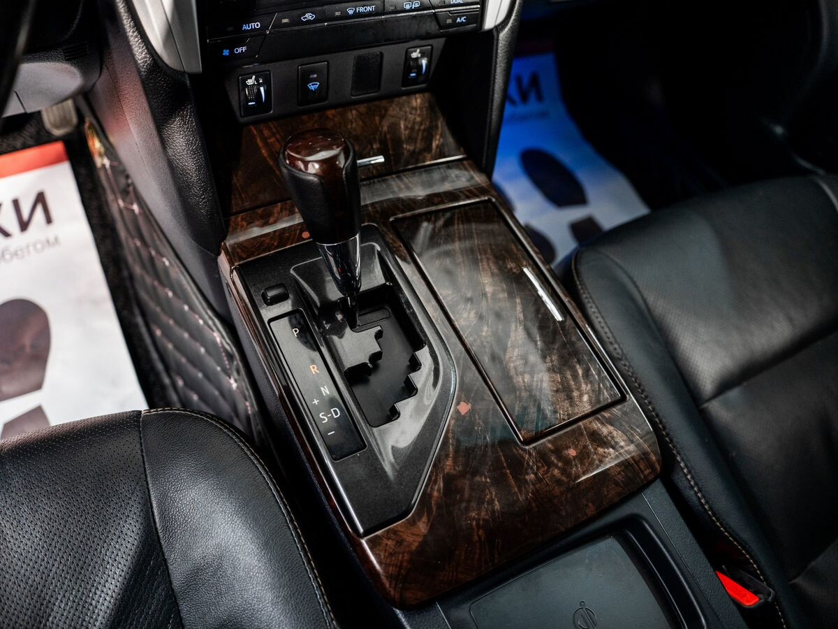 Toyota Camry 2015 - фото автомобиля