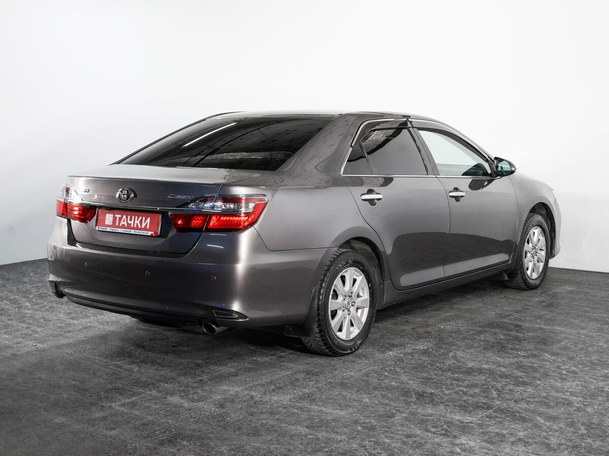Toyota Camry 2015 - фото автомобиля