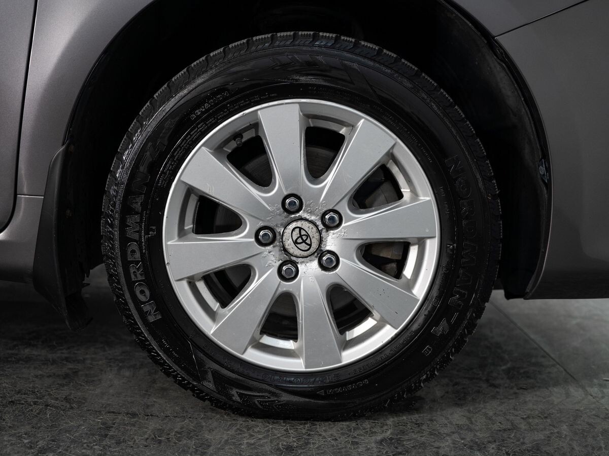 Toyota Camry 2015 - фото автомобиля