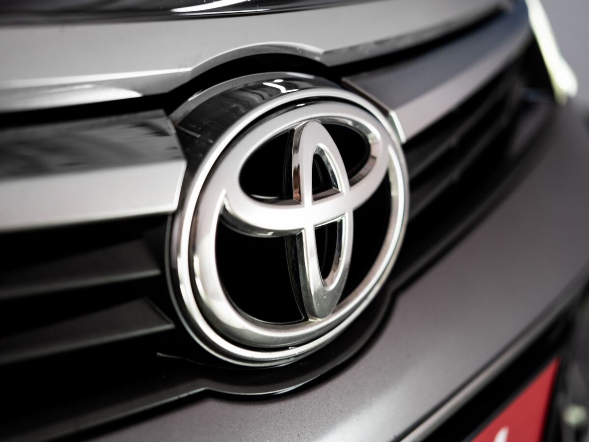 Toyota Camry 2015 - фото автомобиля