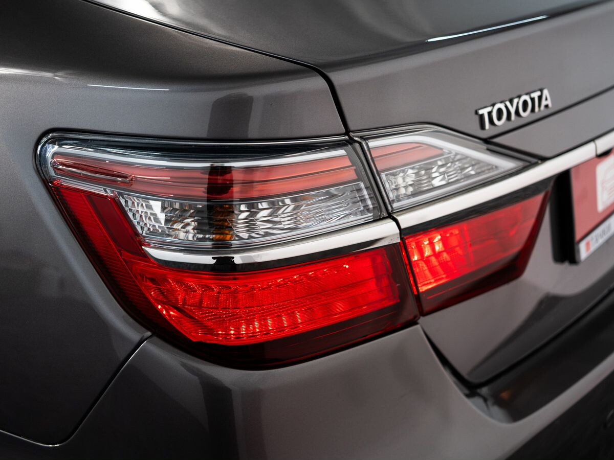 Toyota Camry 2015 - фото автомобиля