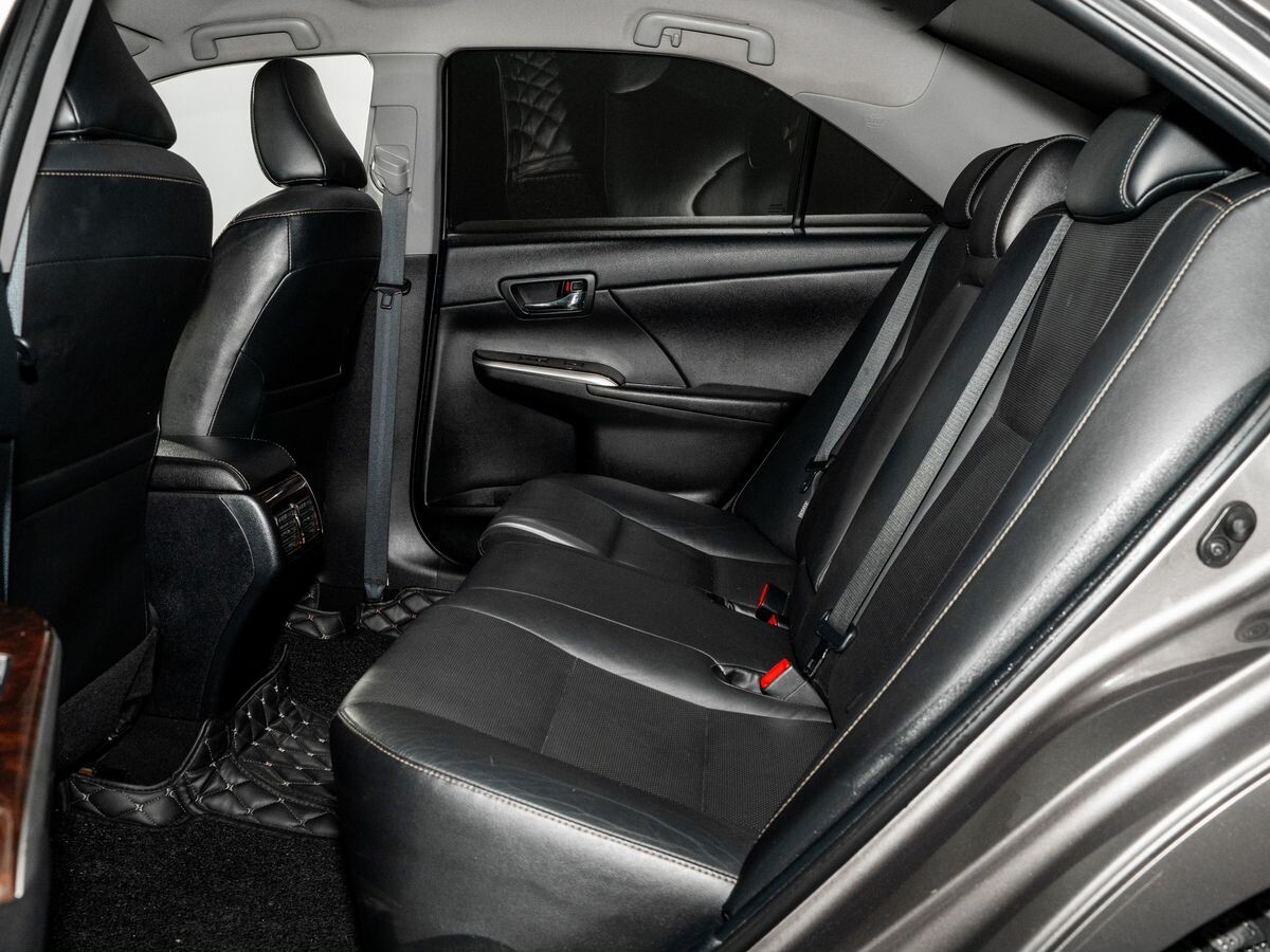 Toyota Camry 2015 - фото автомобиля