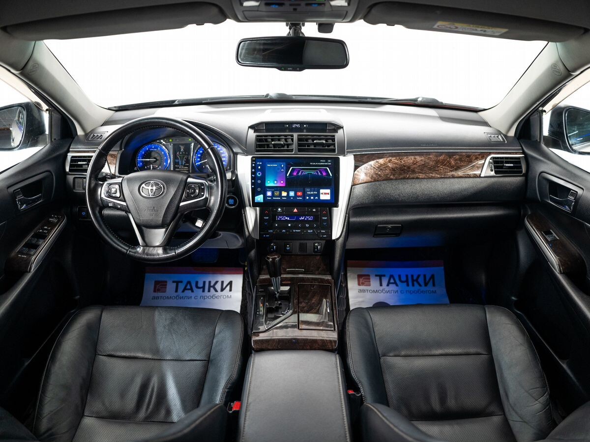 Toyota Camry 2015 - фото автомобиля