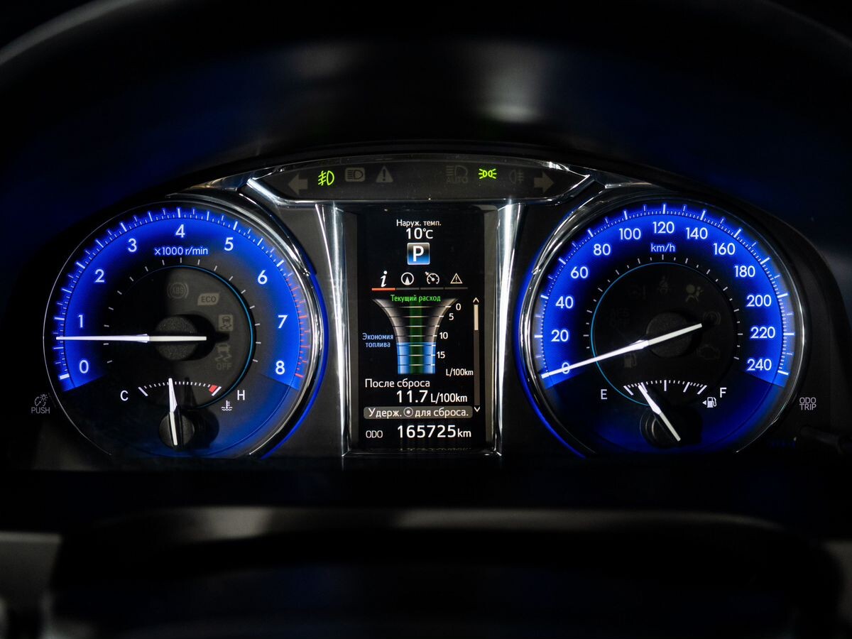 Toyota Camry 2015 - фото автомобиля