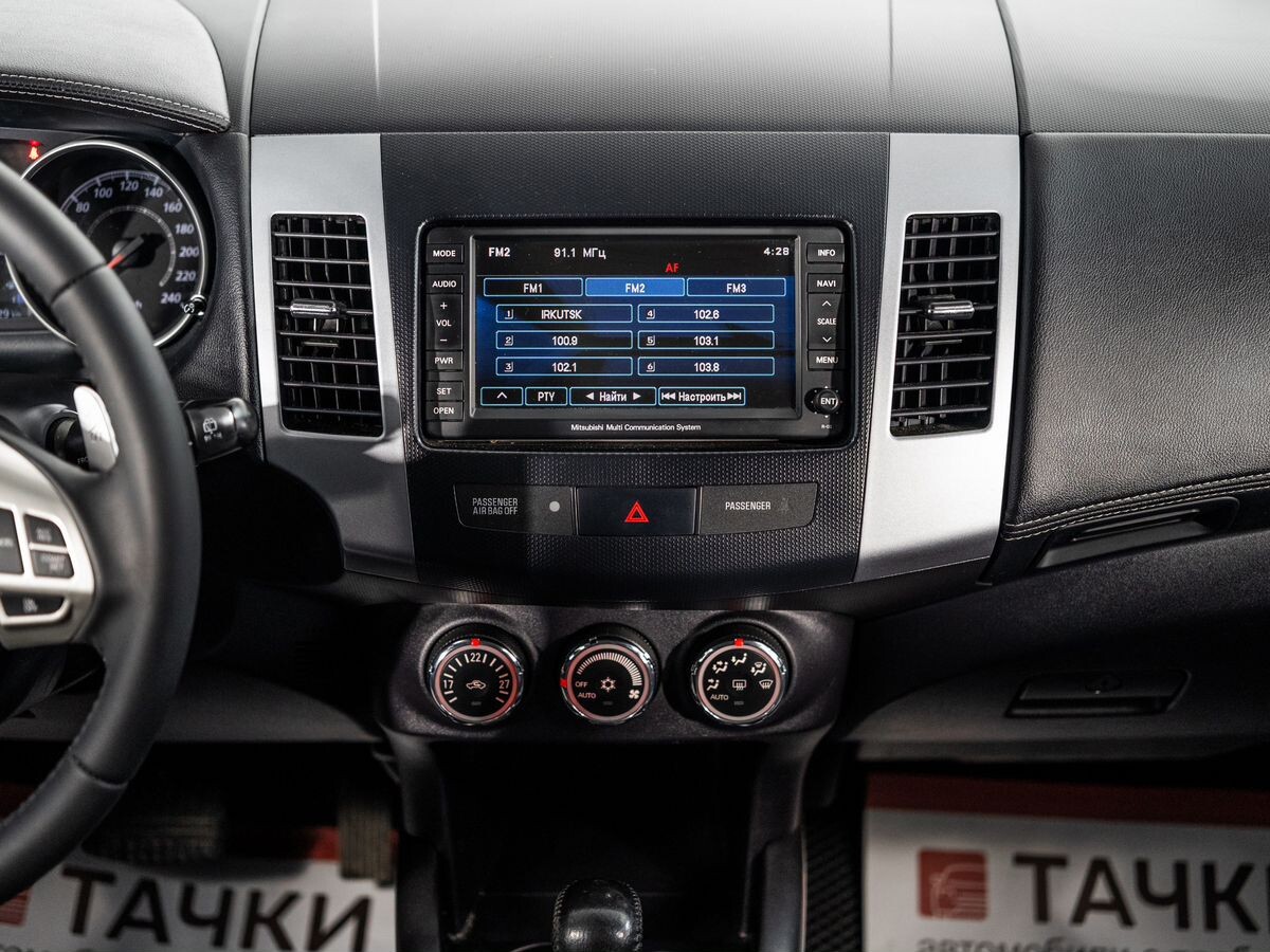 Mitsubishi Outlander 2011 - фото автомобиля