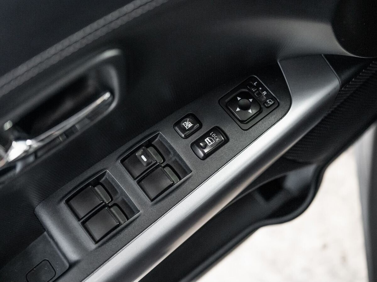 Mitsubishi Outlander 2011 - фото автомобиля