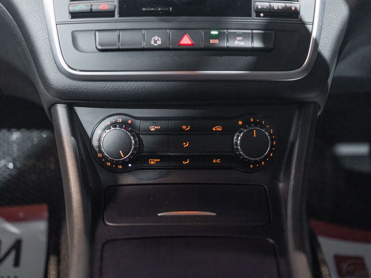 Mercedes-Benz CLA 2013 - фото автомобиля