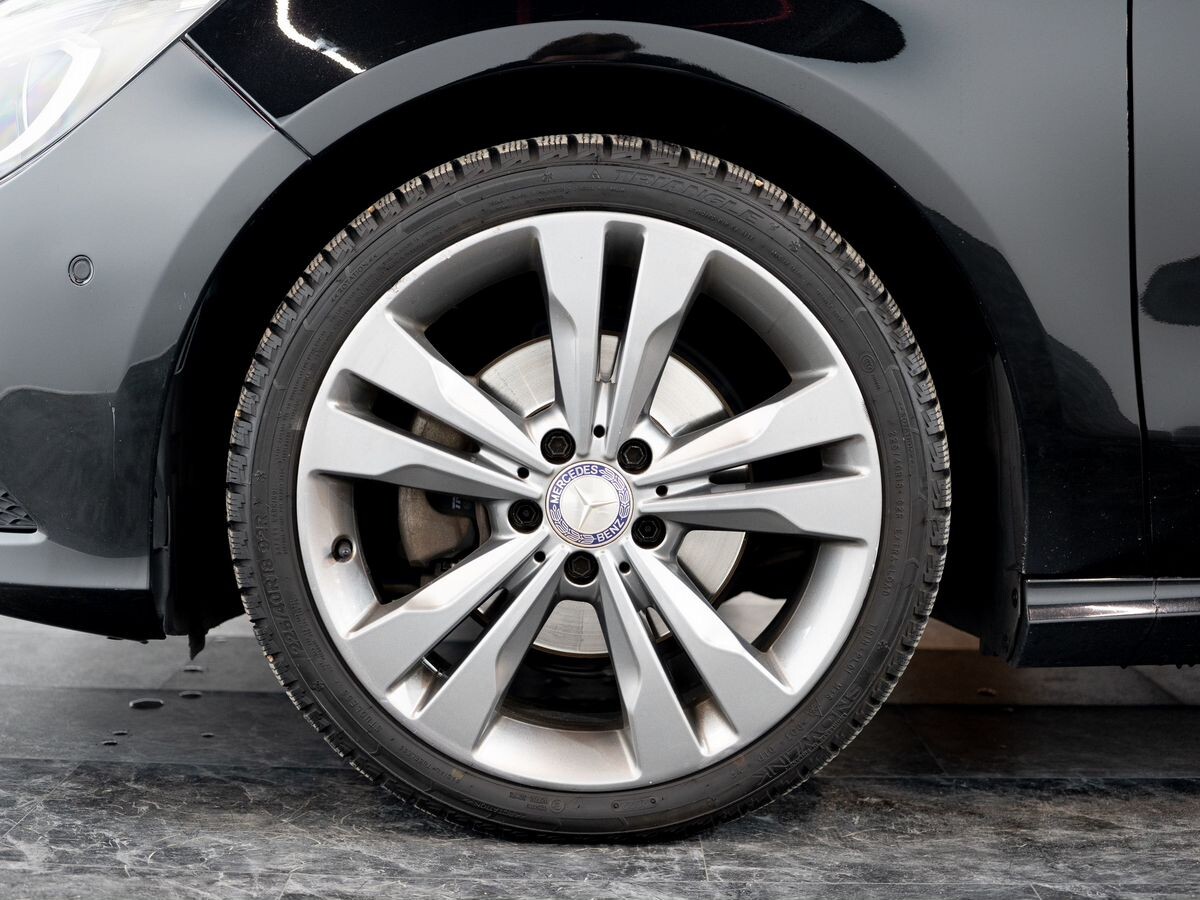 Mercedes-Benz CLA 2013 - фото автомобиля