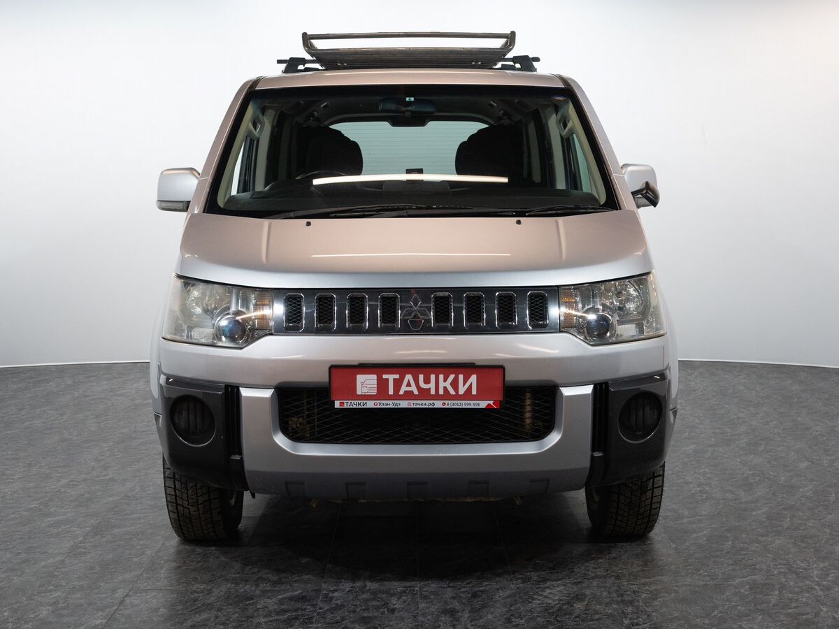 Mitsubishi Delica D:5 2011 - фото автомобиля