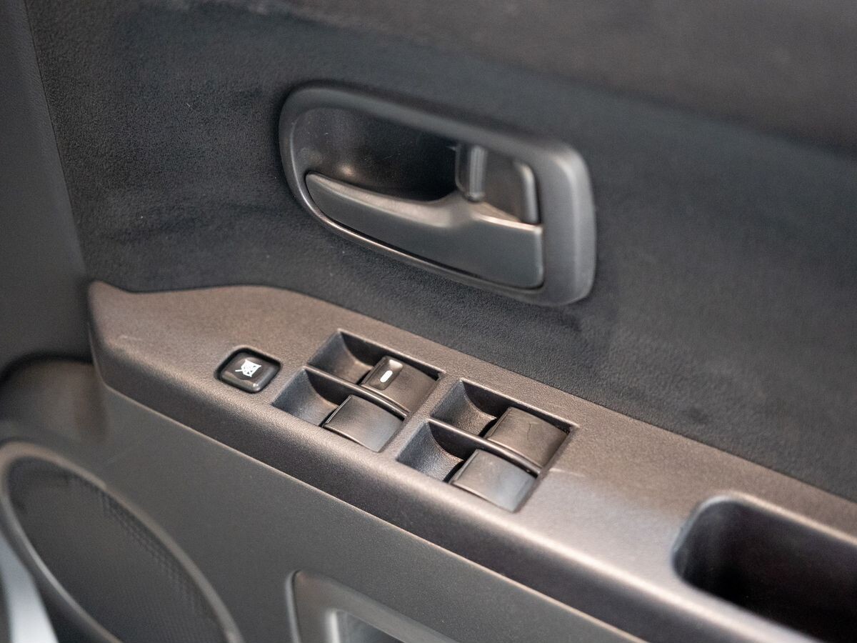 Mitsubishi Delica D:5 2011 - фото автомобиля