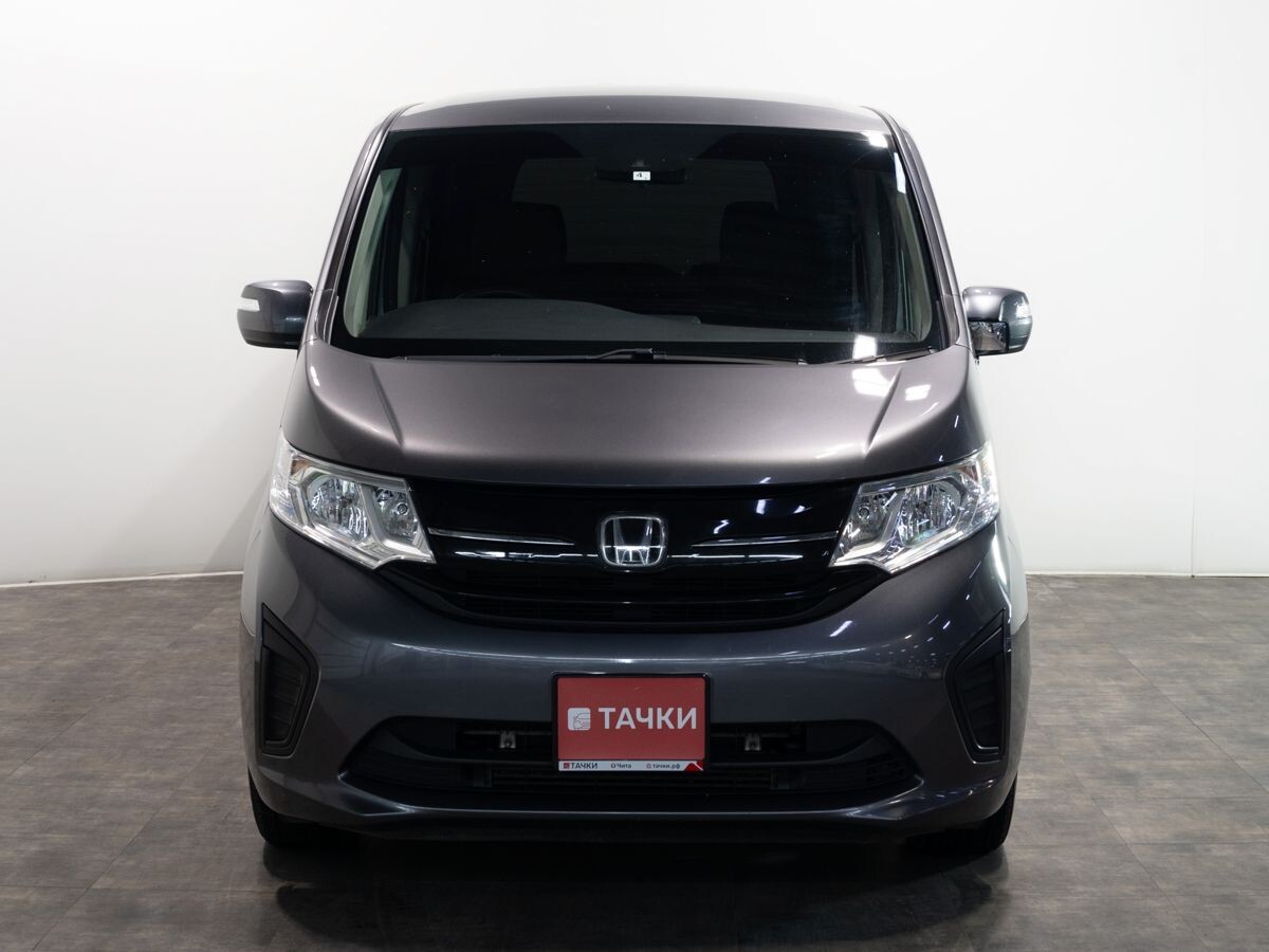 Honda Stepwgn 2018 - фото автомобиля