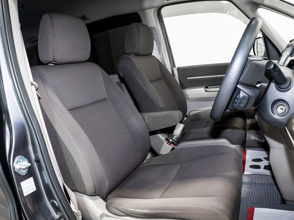 Honda Stepwgn 2018 - фото автомобиля