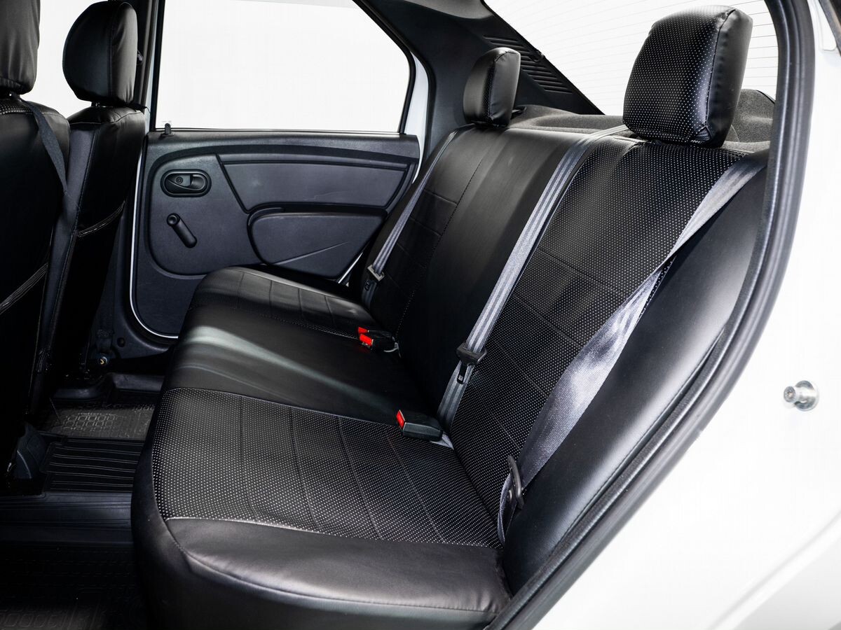 Renault Logan 2011 - фото автомобиля