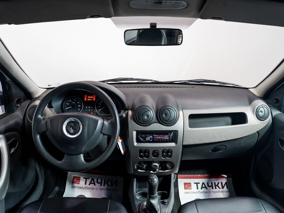 Renault Logan 2011 - фото автомобиля