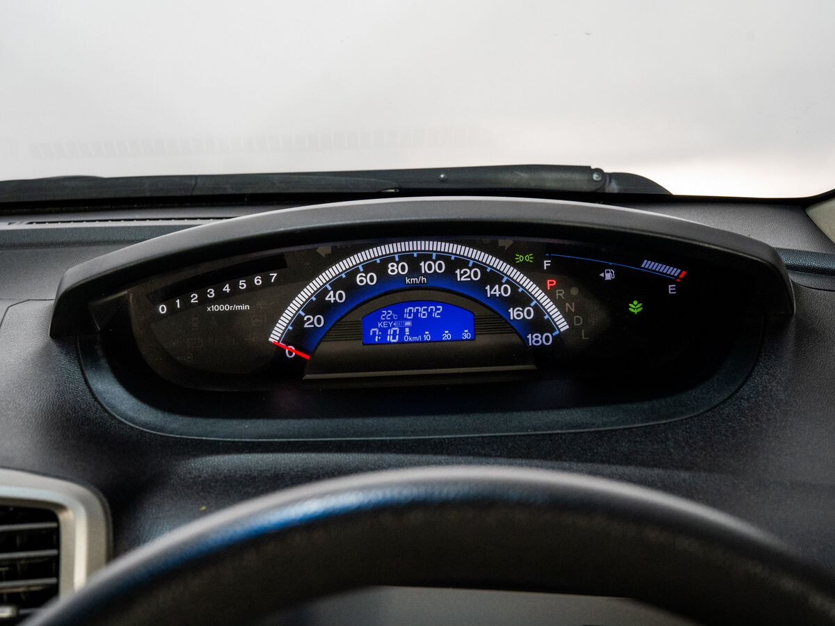 Honda Freed 2014 - фото автомобиля