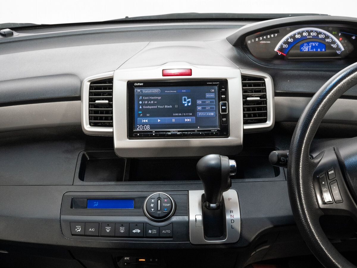 Honda Freed 2014 - фото автомобиля