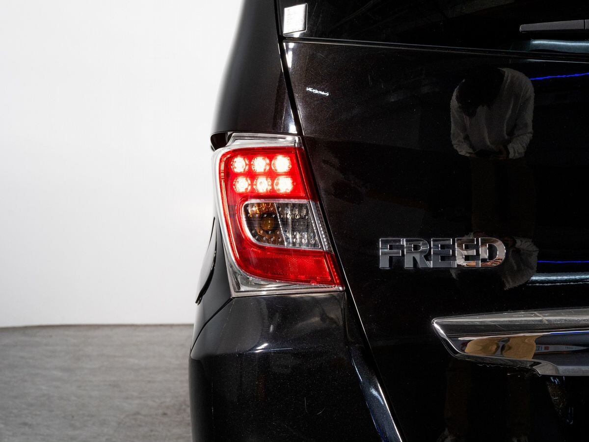 Honda Freed 2014 - фото автомобиля