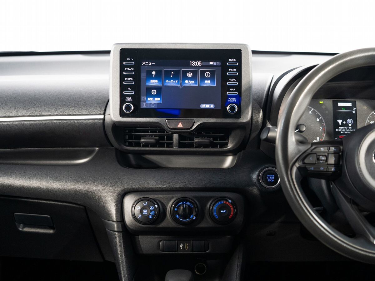 Toyota Yaris 2021 - фото автомобиля