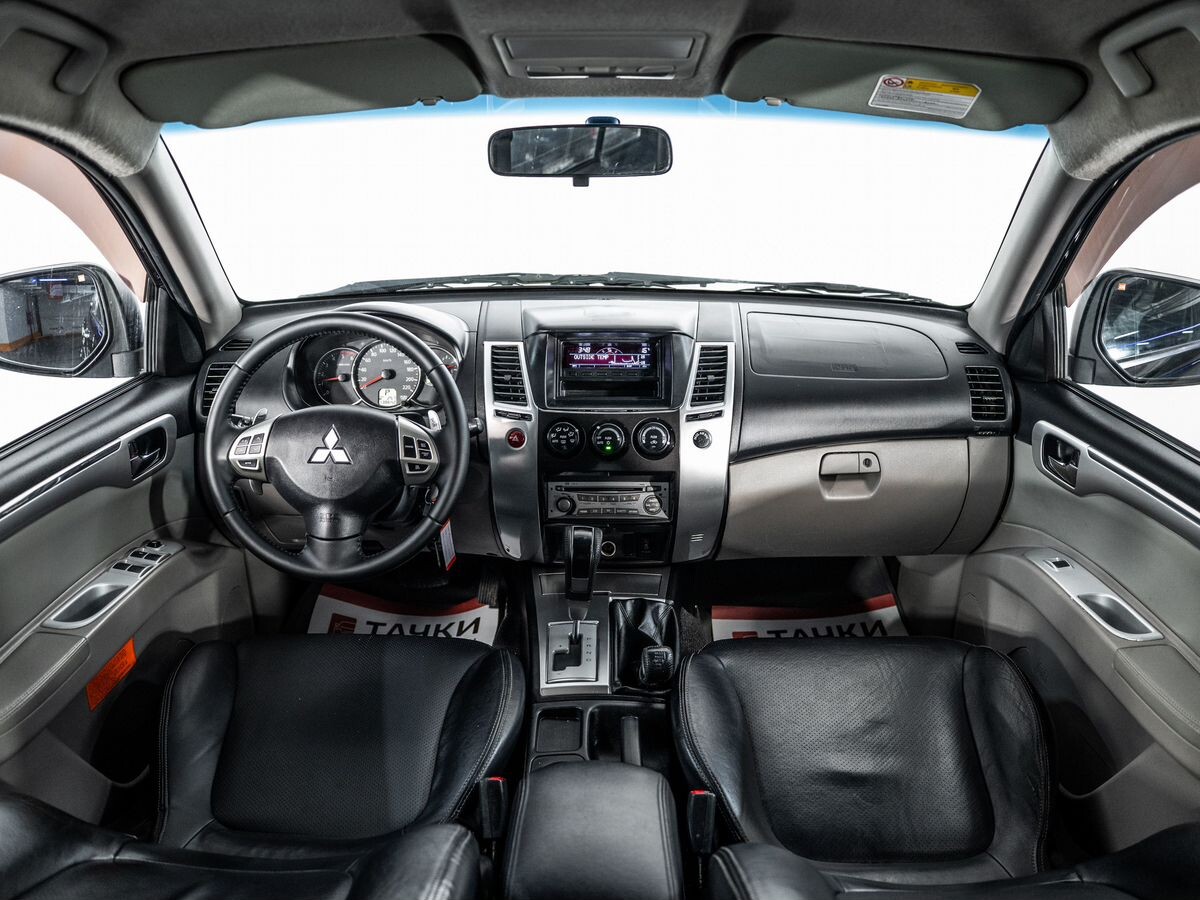 Mitsubishi Pajero Sport 2011 - фото автомобиля