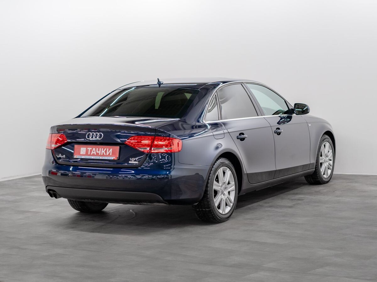 Audi A4 2010 - фото автомобиля