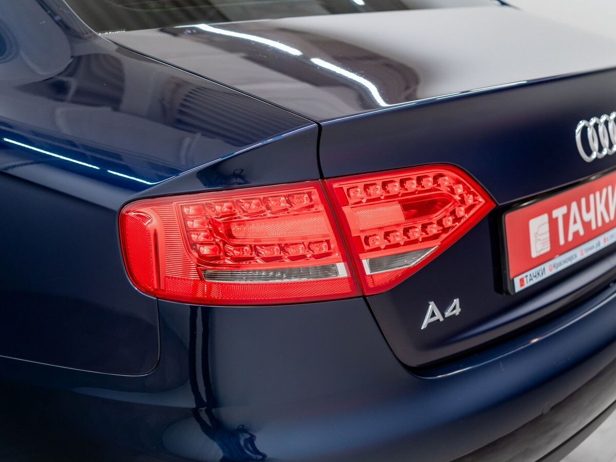 Audi A4 2010 - фото автомобиля