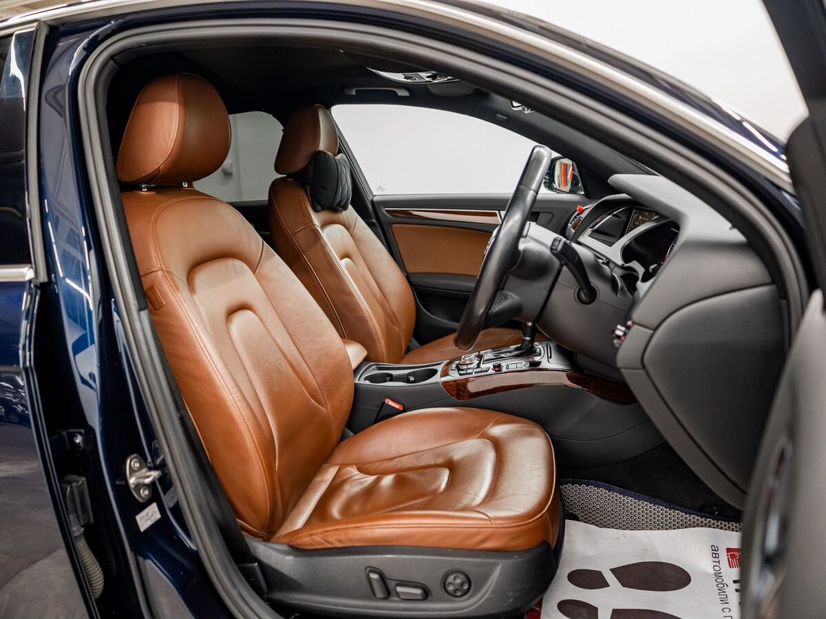 Audi A4 2010 - фото автомобиля