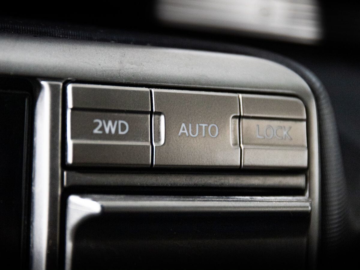 Nissan X-Trail 2001 - фото автомобиля