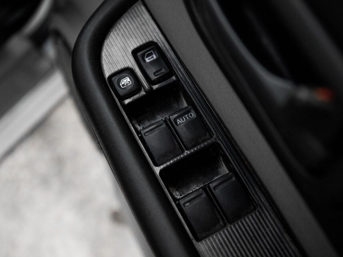 Nissan X-Trail 2001 - фото автомобиля