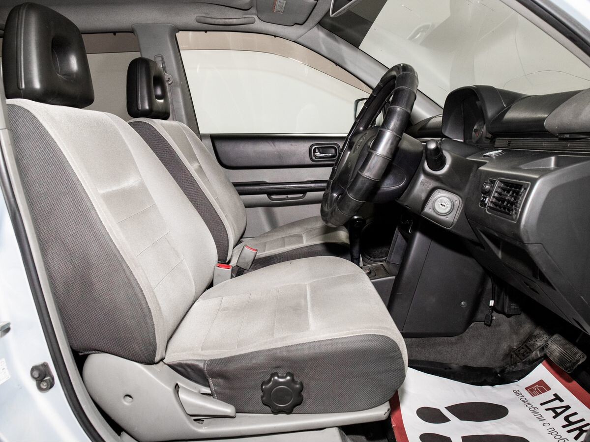 Nissan X-Trail 2001 - фото автомобиля