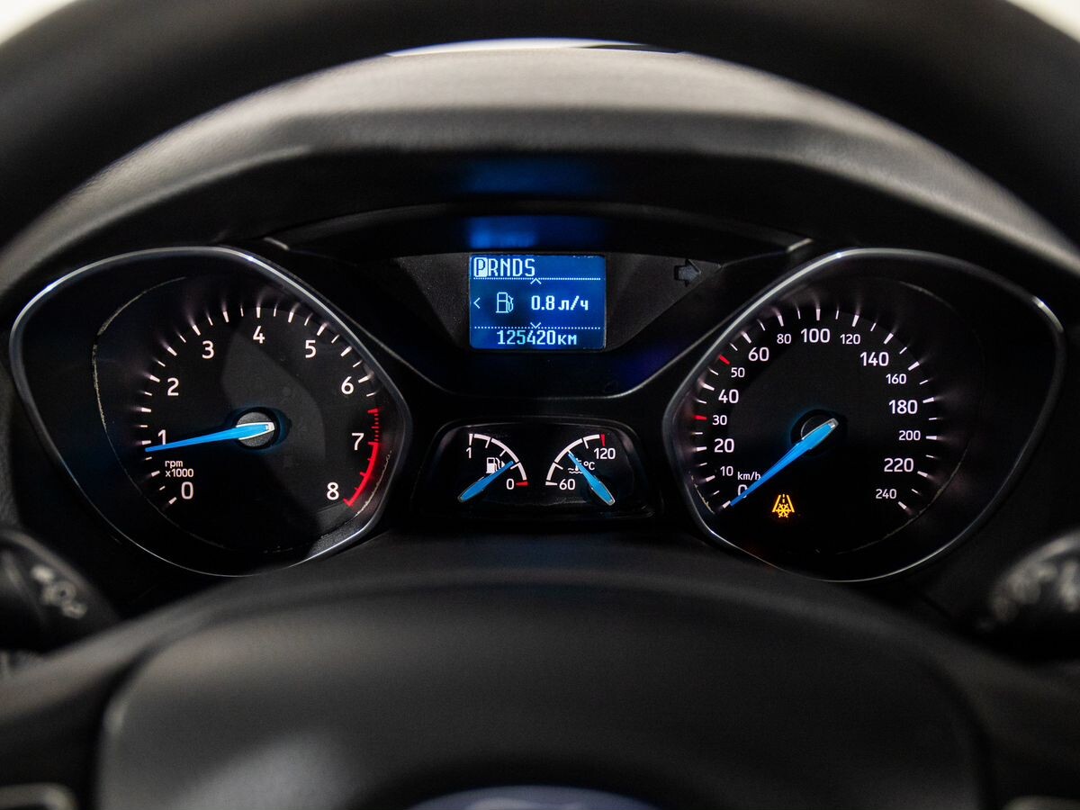 Ford Focus 2015 - фото автомобиля