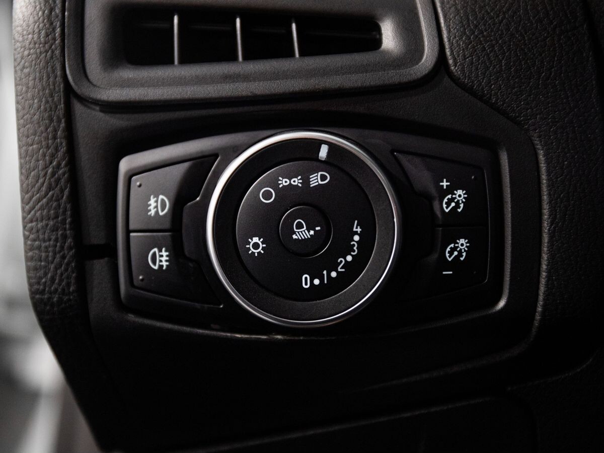 Ford Focus 2015 - фото автомобиля