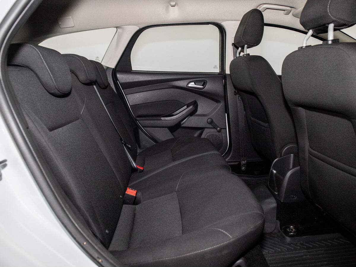 Ford Focus 2015 - фото автомобиля