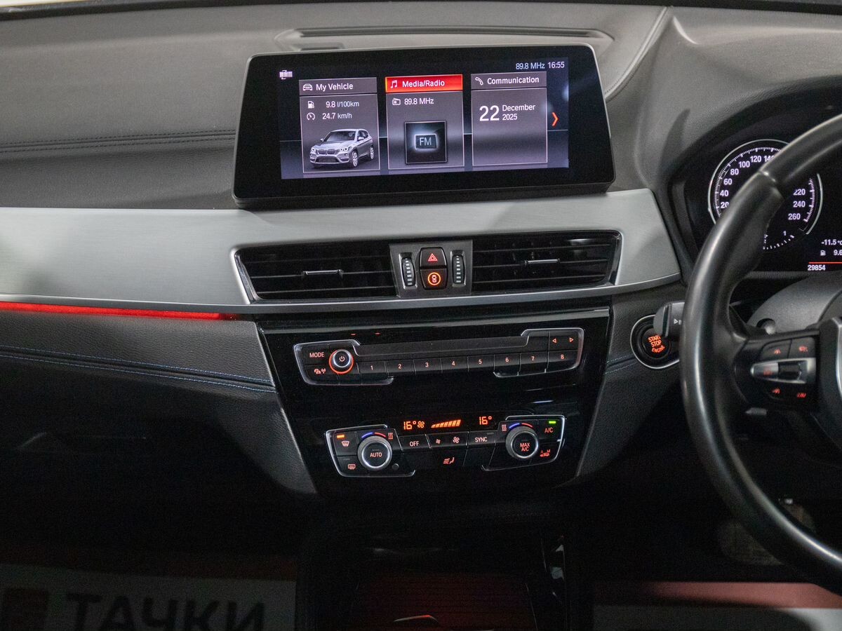 BMW X1 2019 - фото автомобиля