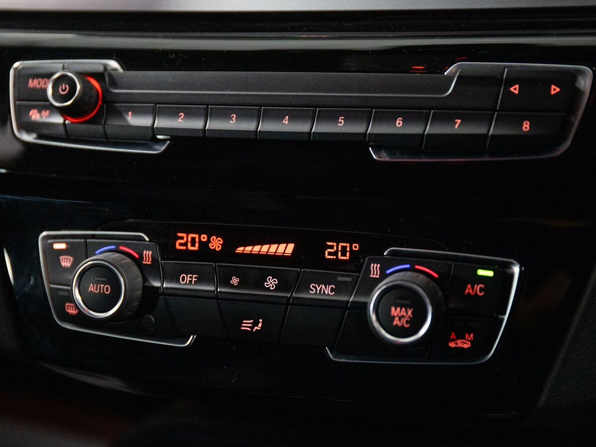 BMW X1 2019 - фото автомобиля