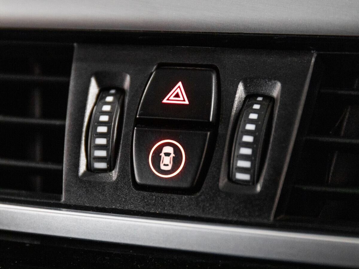 BMW X1 2019 - фото автомобиля