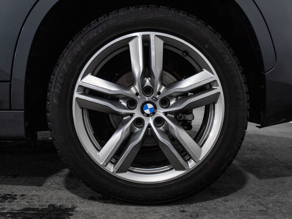 BMW X1 2019 - фото автомобиля