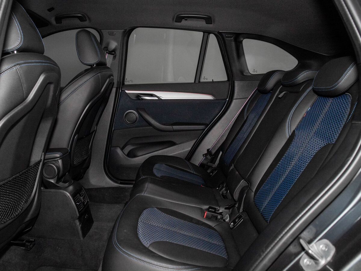 BMW X1 2019 - фото автомобиля