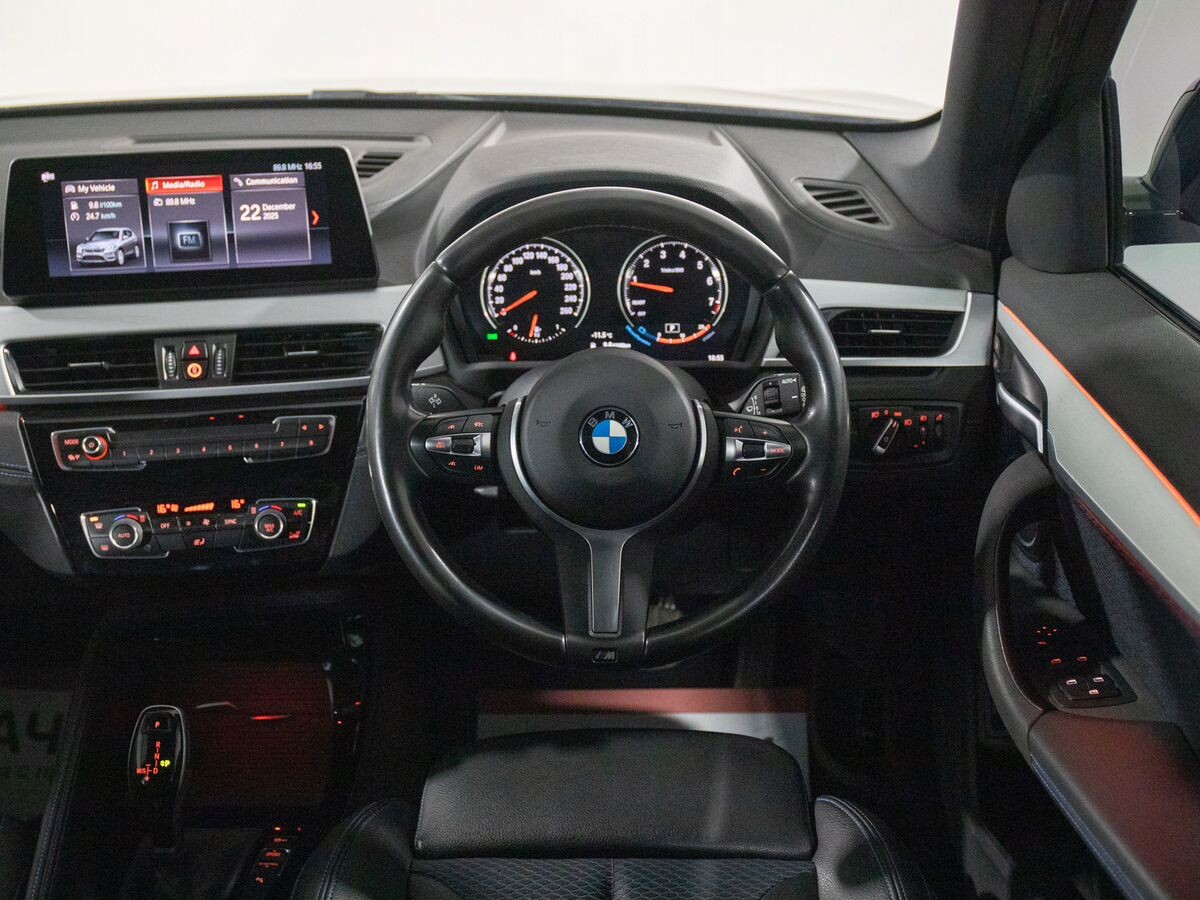 BMW X1 2019 - фото автомобиля