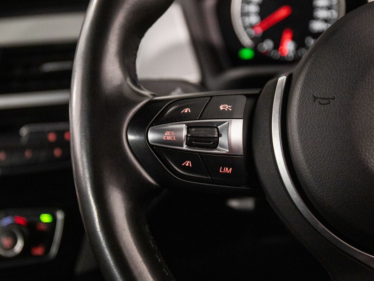 BMW X1 2019 - фото автомобиля