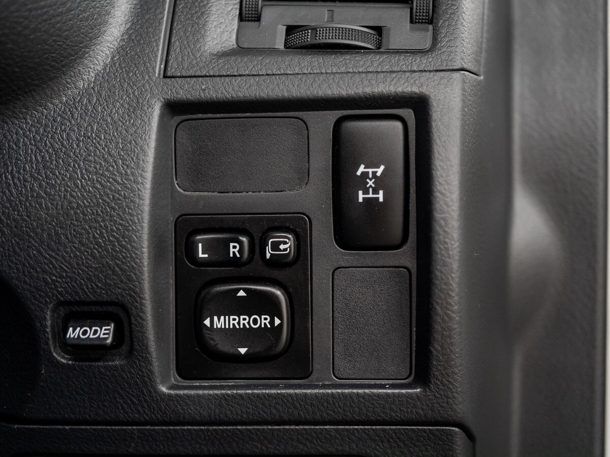 Toyota Rush 2009 - фото автомобиля