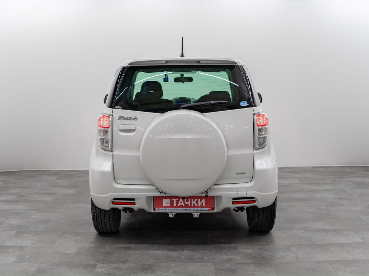 Toyota Rush 2009 - фото автомобиля