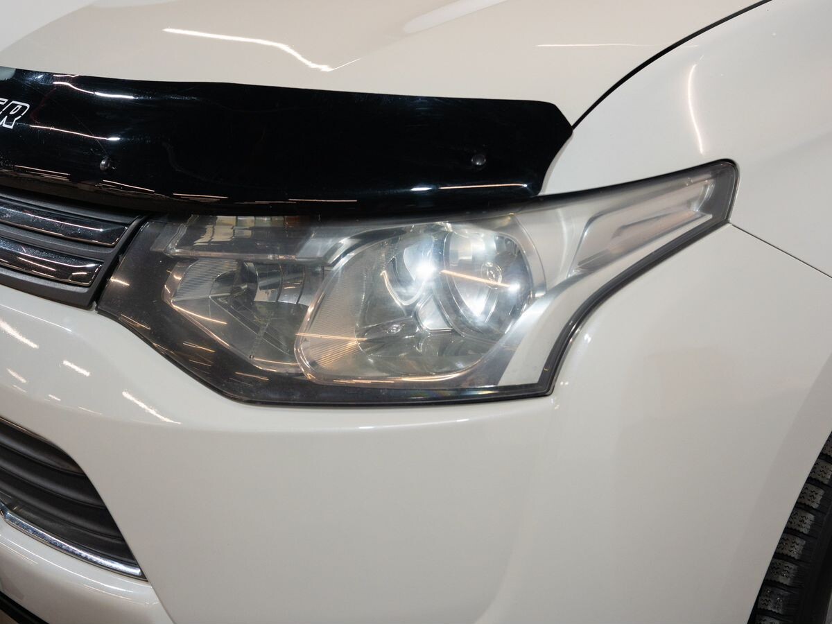 Mitsubishi Outlander 2012 - фото автомобиля