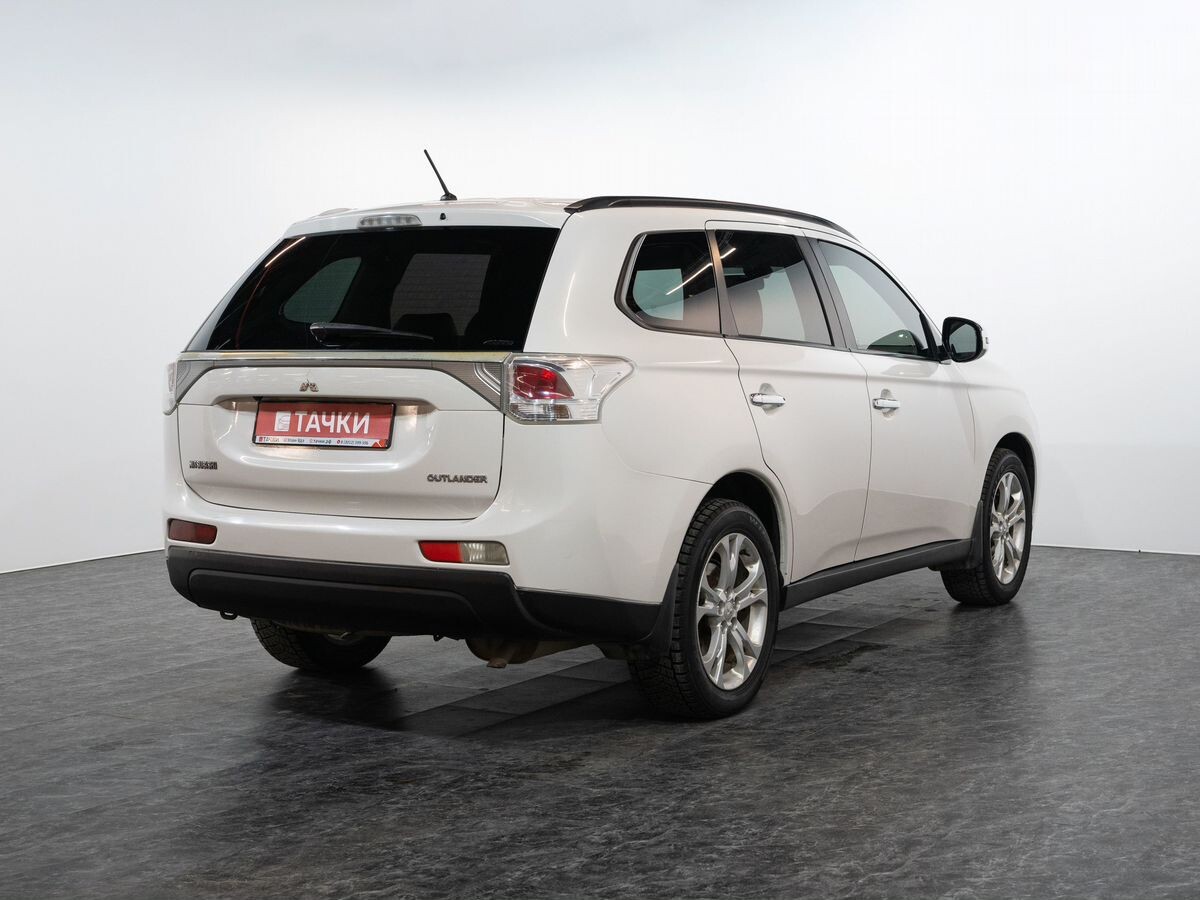 Mitsubishi Outlander 2012 - фото автомобиля