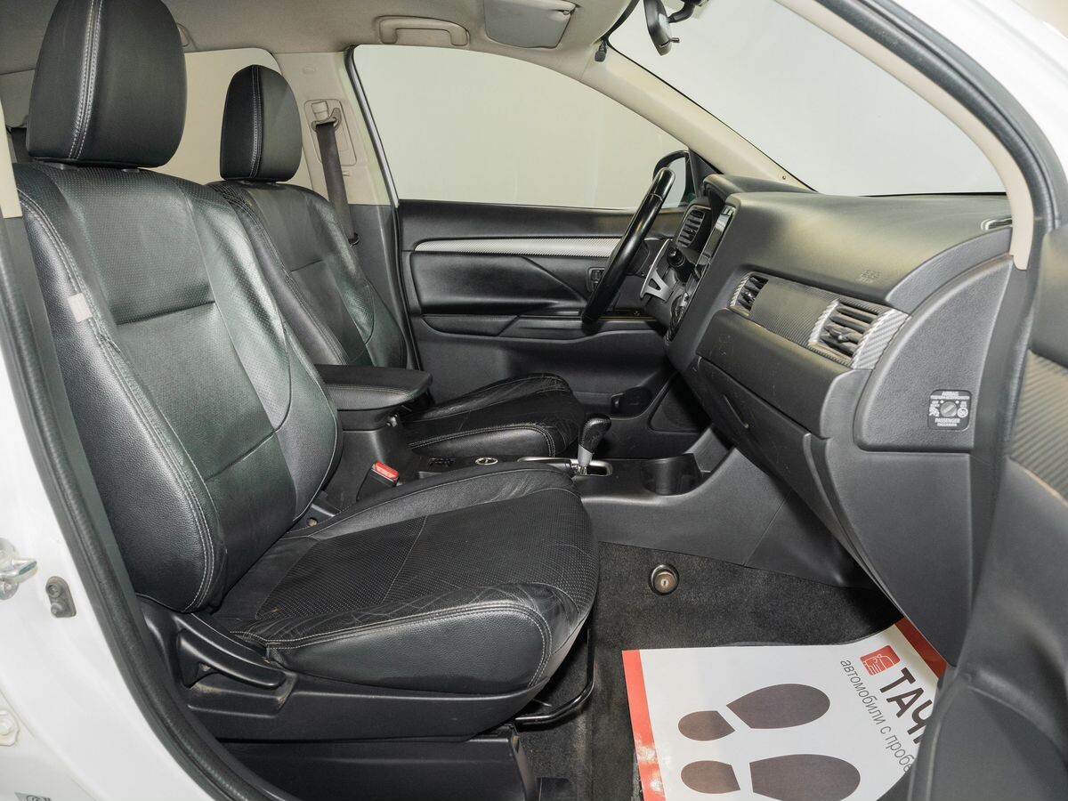 Mitsubishi Outlander 2012 - фото автомобиля