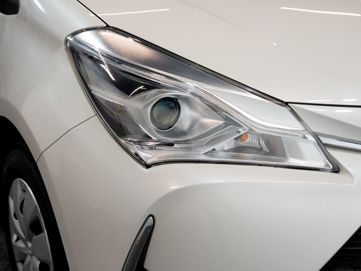 Toyota Vitz 2019 - фото автомобиля