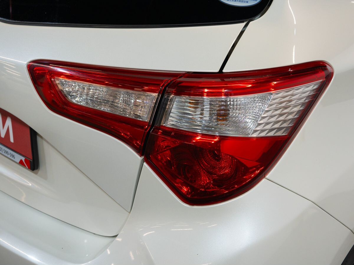 Toyota Vitz 2019 - фото автомобиля